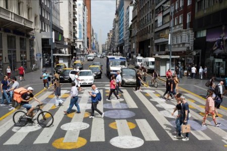 <p>Moody's podría subir la calificación crediticia de Argentina, pero de manera gradual</p>