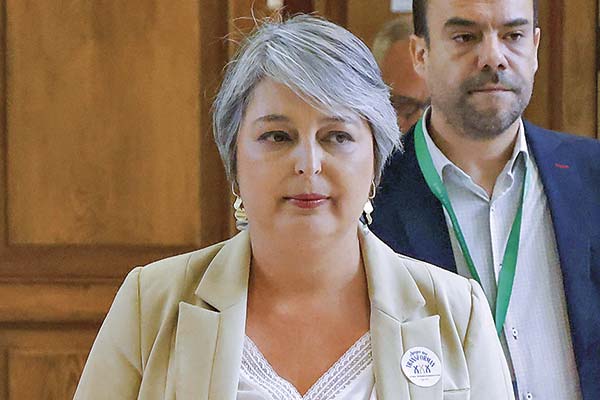 <p>La agenda de Jara considera fortalecer la regulación estatal de los servicios básicos. Foto: Aton.</p>