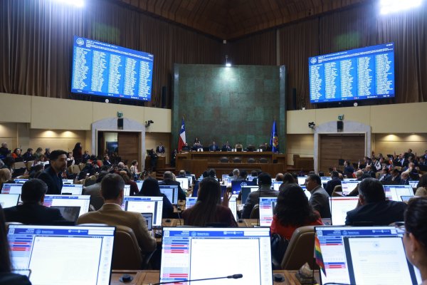 <p>Diputados citarán "de urgencia" a ministros Grau, Williams y Corfo por "fracaso" de proyectos industriales de litio</p>