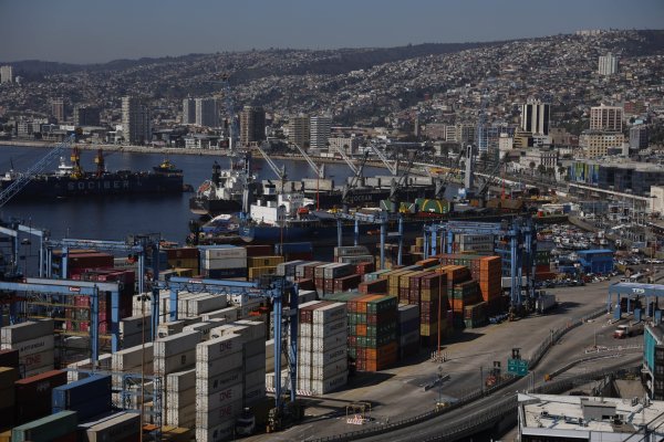 <p>Las exportaciones chilenas salieron adelante en abril, el primer mes marcado por el alza de aranceles en el mundo</p>