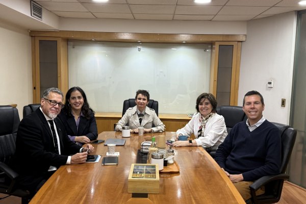 <p>Tohá presenta su comité estratégico que integran Ana Lya Uriarte, Ricardo Lagos Weber y Claudio Castro</p>