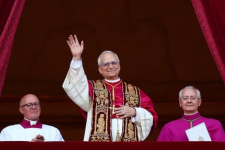 <p>De nacionalidad peruana y estadounidense: el cardenal Prevost fue proclamado como nuevo Papa y toma nombre de León XIV</p>