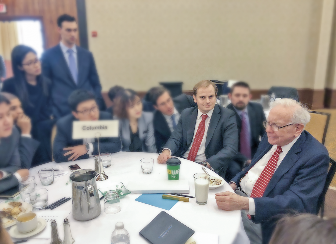 <p>Tres historias desconocidas de chilenos con Warren Buffett</p>