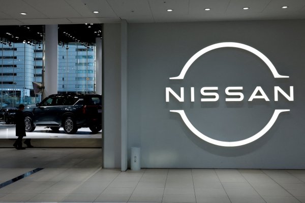 <p>Nissan duplica los recortes de empleo a 20.000, tras la caída de venta en Estados Unidos y China.</p>