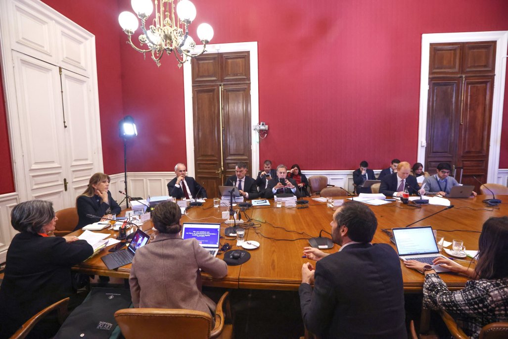 <p>Los temas y los posibles acuerdos que marcarán la discusión de permisos en la comisión de Hacienda del Senado</p>