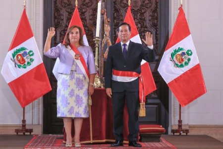 <p>Perú: Boluarte reconfigura gabinete y nombra al abogado Eduardo Arana como nuevo primer ministro</p>