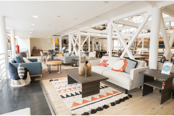 <p>Al borde de la quiebra emblemática cadena chilena de venta de muebles con 75 años: alude a la crisis en el mercado inmobiliario</p>