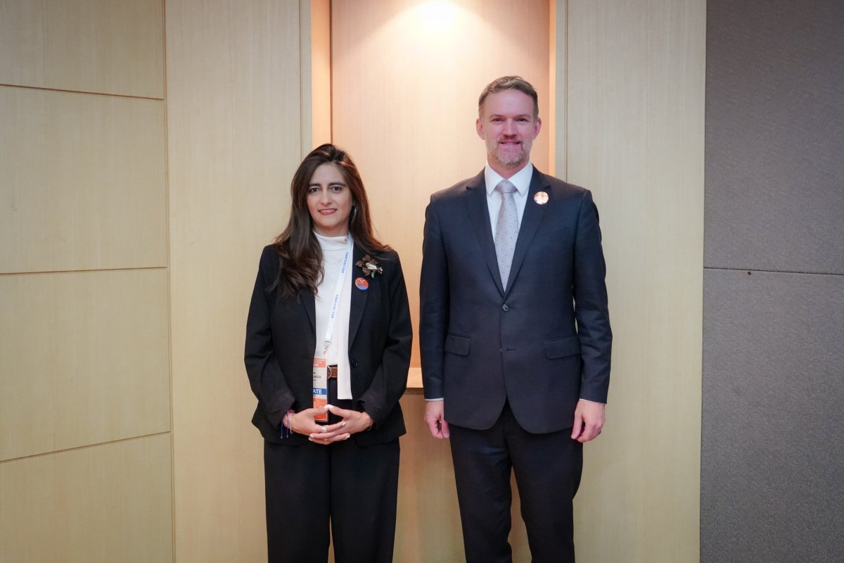 <p>La subsecretaria Sanhueza junto al Representante Comercial de EEUU, Jamieson Greer, en Corea.</p>
