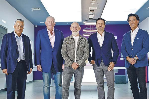 <p>Presidente de WOM aclara a la Subtel los plazos para una futura venta de la compañía</p>