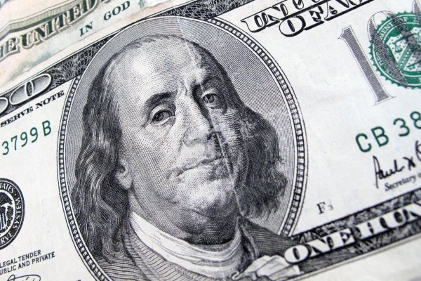 Dólar abre a la baja tras datos de EEUU que arrastran a las tasas previo a comentarios del presidente de la Fed