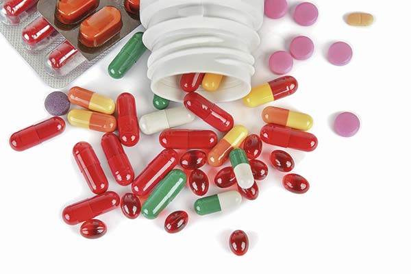 <p>Precio de medicamentos en Chile podría verse afectado por las presiones de Trump a las farmacéuticas en EEUU</p>