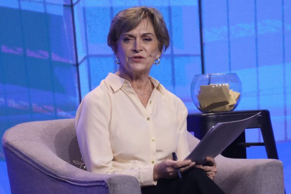 <p>Matthei parte la semana con la presentación de su equipo económico</p>