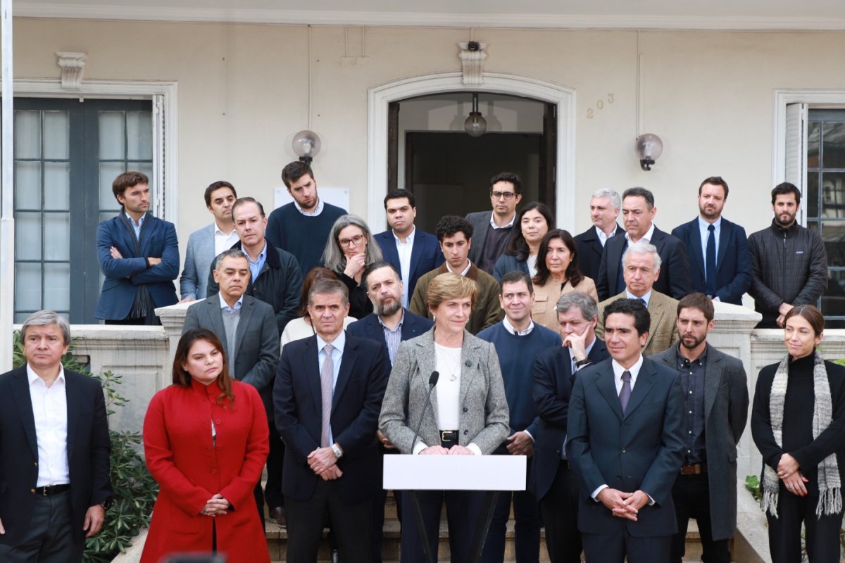 <p>La candidata Matthei presentó a los integrantes del equipo económico. Crédito: Julio Castro</p>