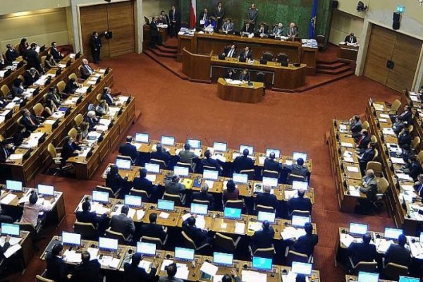 <p>Licencias médicas: proyectos que no avanzaron, uno en tramitación y una ley que se publicó en mayo abordan el tema en el Congreso</p>