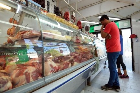 <p>Brasil confía en cerrar acuerdos comerciales regionales con la UE y EEUU pese a gripe aviar</p>