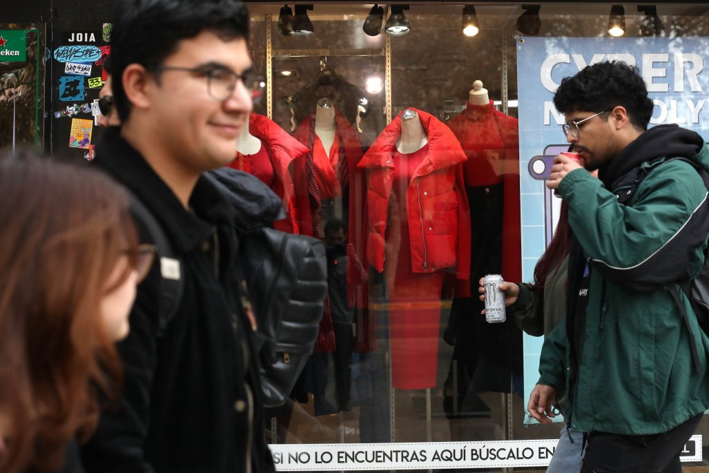 El comercio de Santiago logra otro mes de alza en abril, pero…no todos celebran