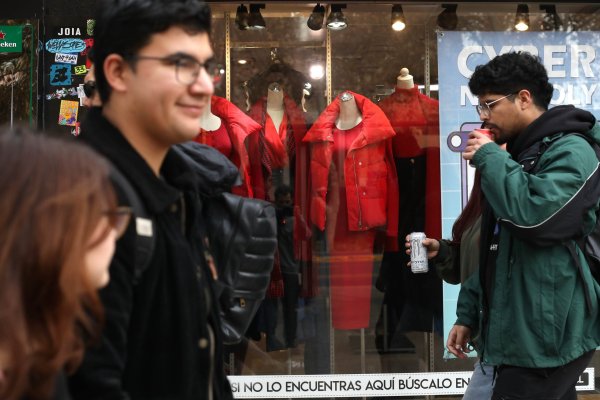 <p>El comercio de Santiago logra otro mes de alza en abril, pero…no todos celebran</p>