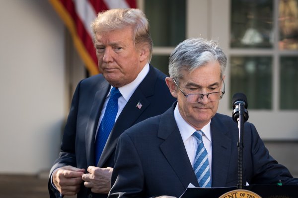 <p>Fed informa que Powell y Trump se reunieron en la Casa Blanca para hablar sobre la economía</p>