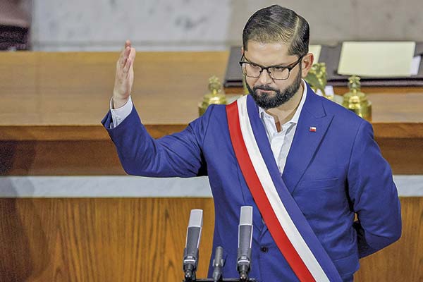 Boric llega a su última cuenta pública en medio de más actividad, una polémica situación fiscal y la amenaza de la guerra comercial