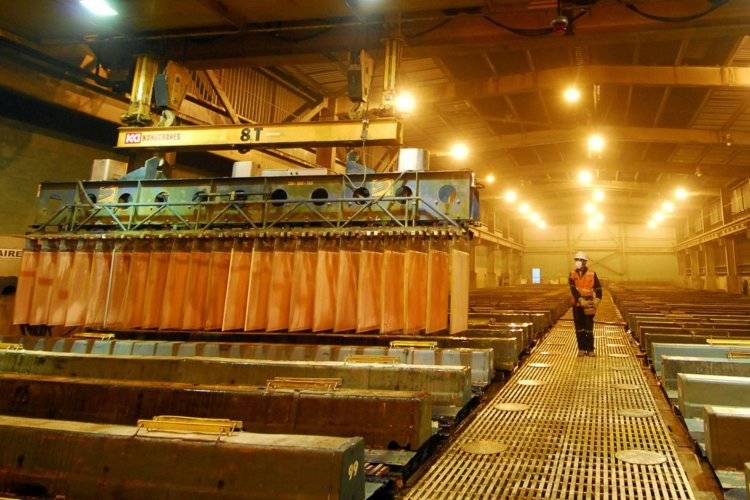 <p>Proyectos peruanos Tía María, Los Chancas y Michiquillay son claves para aprovechar el superciclo del cobre, advierte especialista</p>