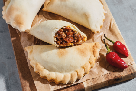 <p>Una histórica marca de empanadas renace en Argentina tras cambiar de dueños y apunta a exportar a la Unión Europea</p>