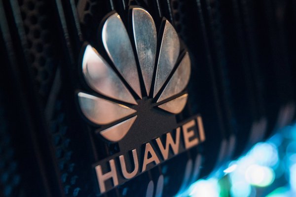 <p>Huawei presentó su nuevo modelo Maextro S800</p>