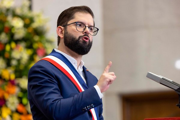 <p>Fotos: Aton Chile y Senado.</p>