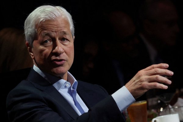 <p>¿Pensando en jubilar? Eso está "a varios años de distancia”, responde Jamie Dimon de JPMorgan</p>