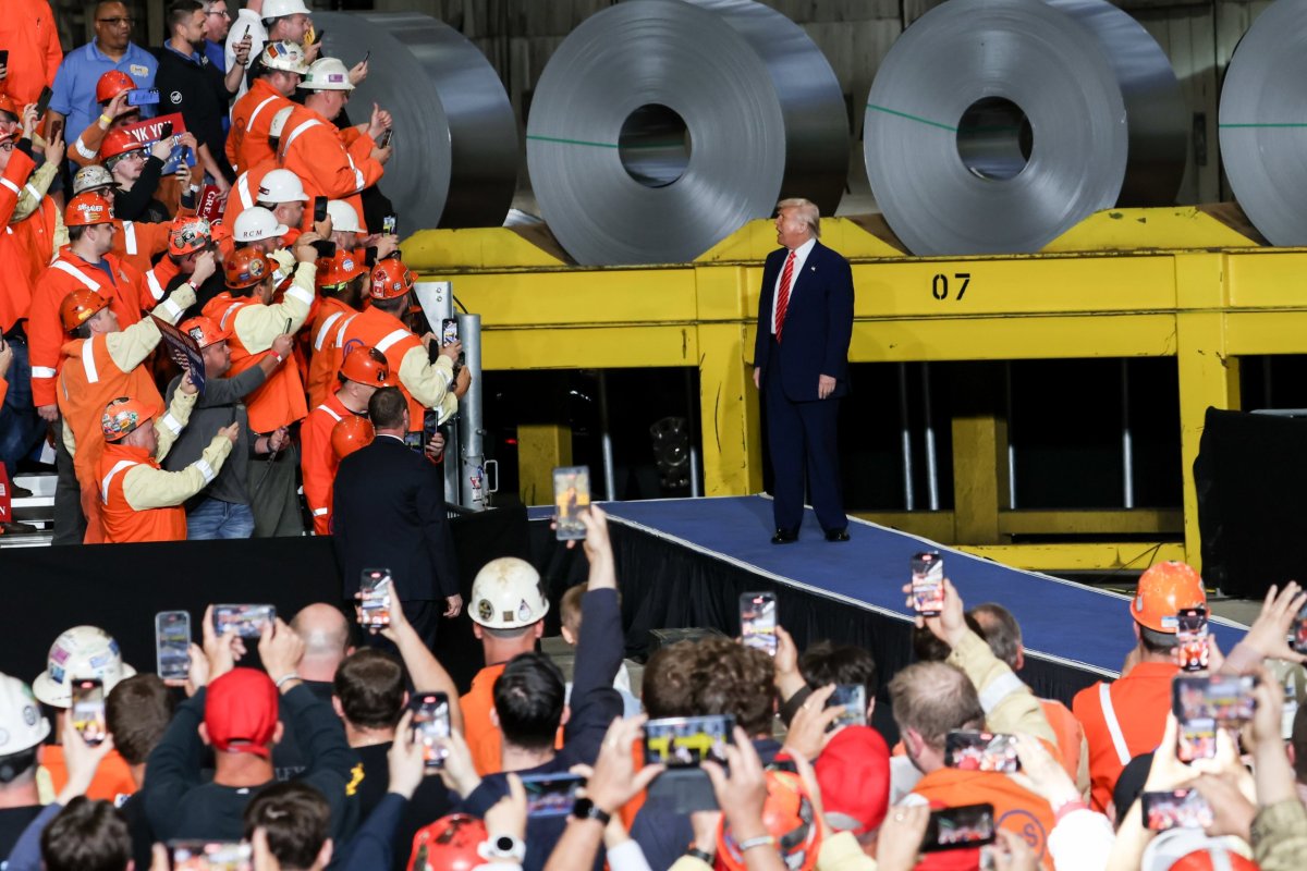 <p> Trump en las instalaciones de Irvin Works de US Steel Corporation en West Mifflin, Pensilvania, Estados Unidos, el viernes 30 de mayo</p>