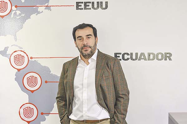 Gerente general de Unacem, Esteban Rojas.