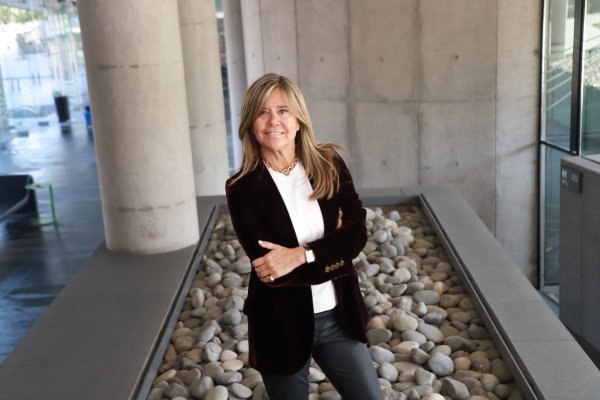 <p>La nueva presidenta de SQM defiende transparencia de acuerdo con Codelco en litio y asegura que su selección como socio "no fue a dedo"</p>