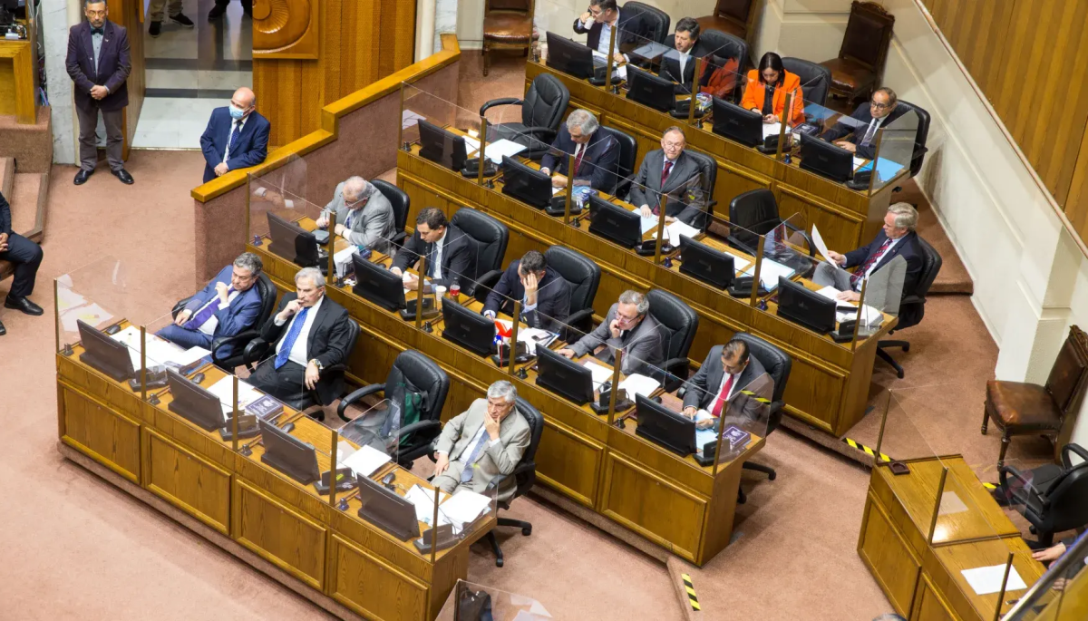 Senadores de Oposición Proponen Eliminar Feriado por Primarias Oficialistas