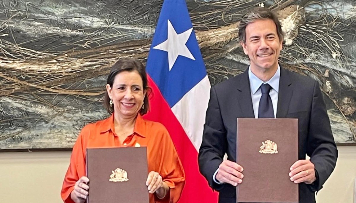 Gobierno y Google se unen para conectar Chile con Australia a través de un cable submarino