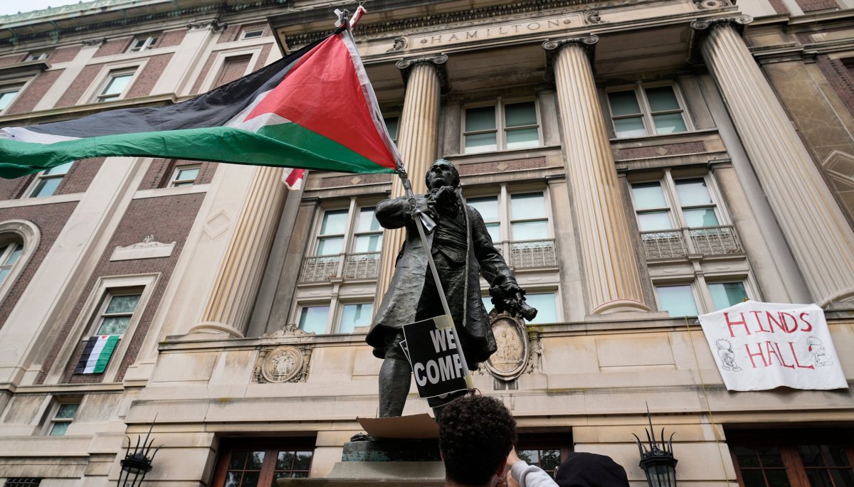Gobierno de Trump podría cancelar acreditación de Universidad de Columbia por protestas pro Palestina