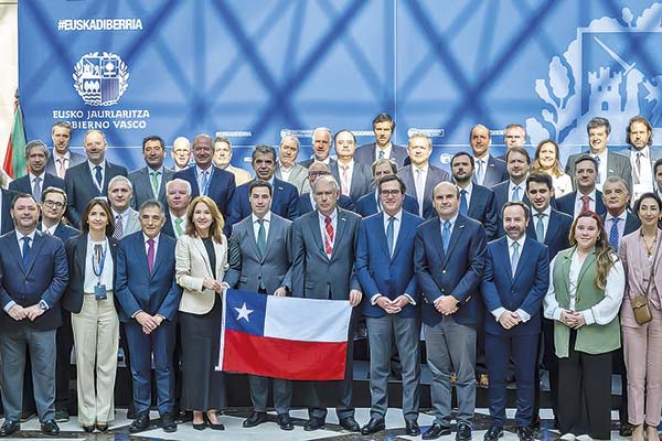 CPC se desmarca de polémica con Boric y continúa despliegue internacional para fortalecer los lazos comerciales
