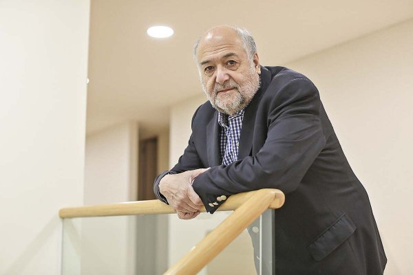 <p>El rol de César Barros en el equipo senior de asesores de Evelyn Matthei</p>