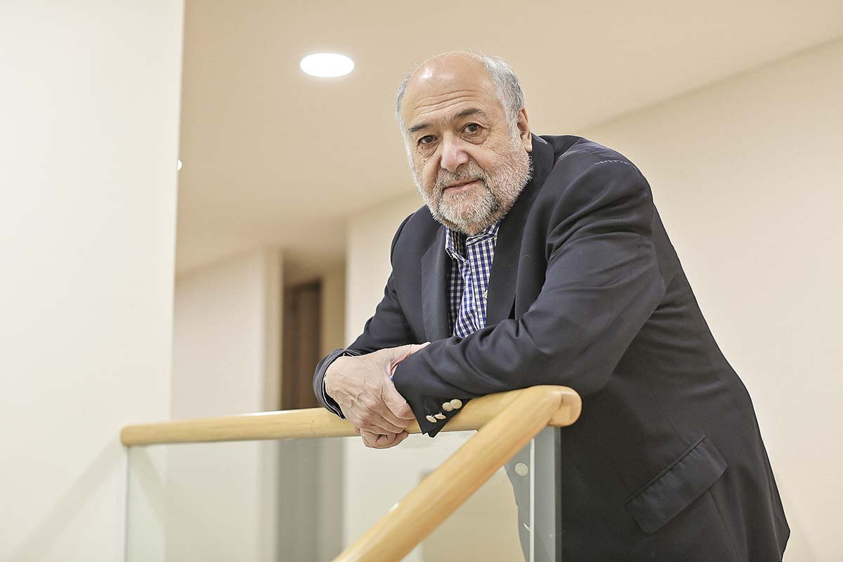 <p>El rol de César Barros en el equipo senior de asesores de Evelyn Matthei</p>