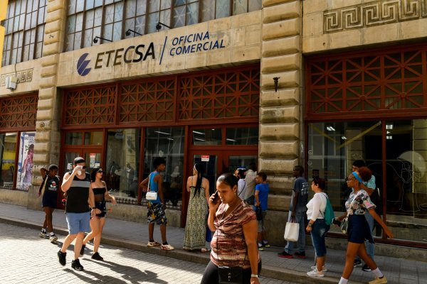 <p>Aumentan protestas en Cuba por planes de Internet: histórico paro de universitarios se extiende a más facultades y centros de estudio</p>