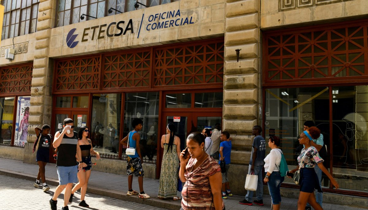 Aumentan protestas en Cuba por planes de Internet: histórico paro de universitarios se extiende a más facultades y centros de estudio