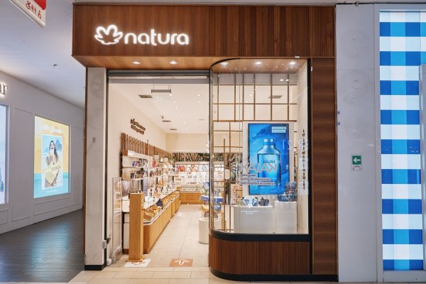 <p>Natura proyecta abrir 11 nuevos locales en Chile: destaca al país como "laboratorio de innovación" para las operaciones de la región</p>