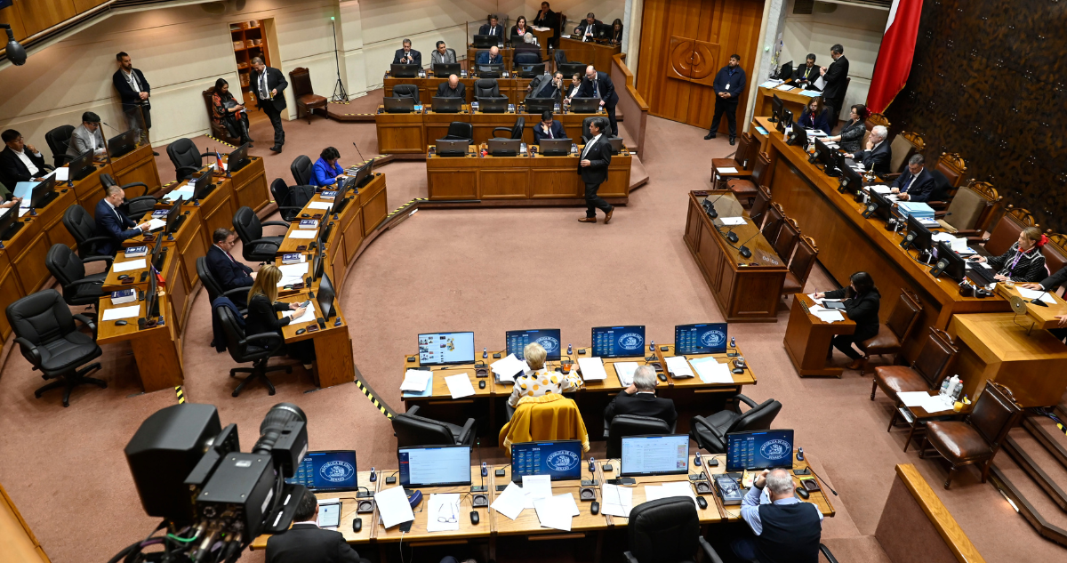 Senado aprueba reforma que establece umbral del 5% para partidos políticos
