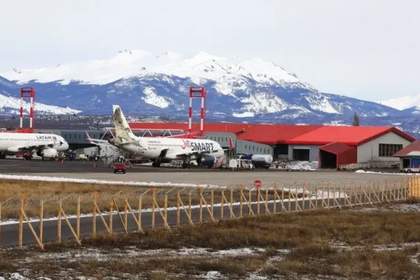 <p>Autoridad aeronáutica adelanta que aeropuerto de Balmaceda tendrá equipo para operar con mal tiempo en 2026</p>
