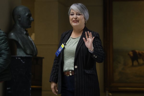 <p>La candidata presidencial Jeannette Jara, se reunió con parlamentarios en el Congreso Nacional. (Foto: Aton Chile)</p>