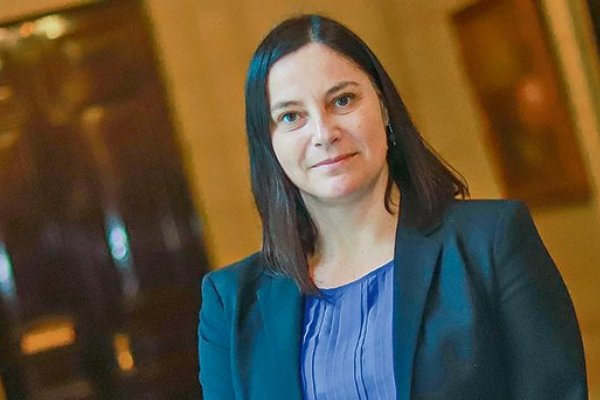<p>Rosario Celedón presenta su renuncia al cargo de gerenta de la División de Política Financiera del Banco Central</p>