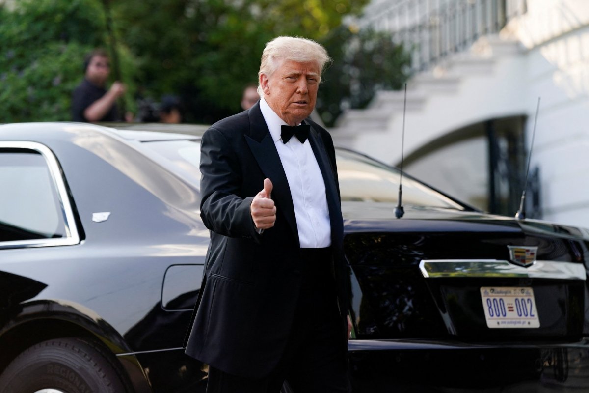 <p>Trump vuelve a afirmar que pretende imponer aranceles unilaterales a socios comerciales de EEUU dentro de dos semanas</p>