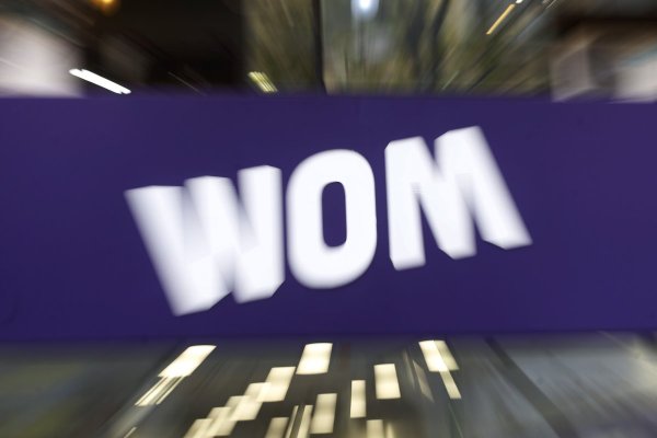 <p>TDLC condena a WOM por cobros excesivos a empresas de SMS y le ordena reversar o anular facturas</p>