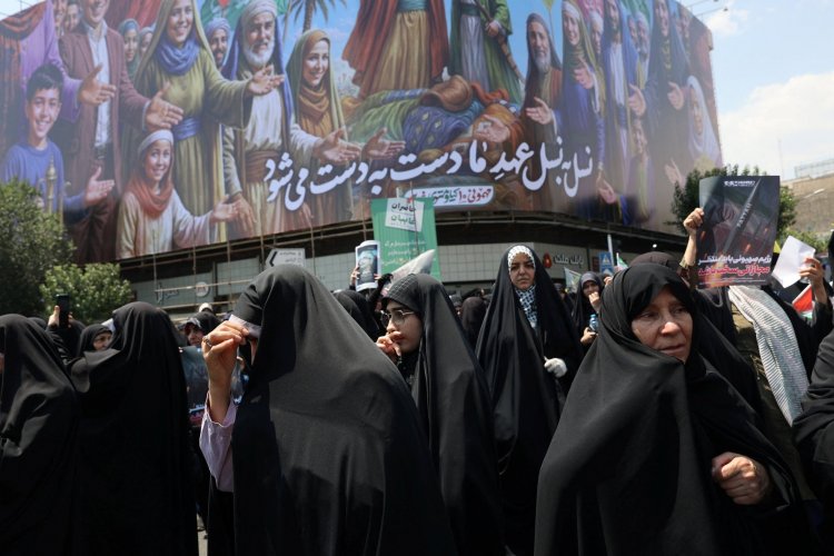 <p>Guerra entre Irán e Israel: instalaciones nucleares en jaque y el precio del petróleo sube con fuerza</p>