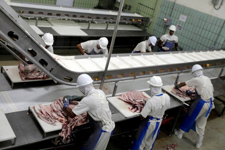 <p>Brasileña JBS debuta finalmente en Wall Street y supera valor de mercado de su principal rival estadounidense</p>