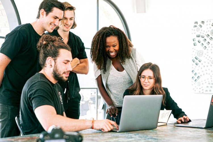 <p>Impacta VC reúne a 98 startups de 14 países latinoamericanos en su programa regional de fundraising</p>