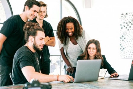 <p>Impacta VC reúne a 98 startups de 14 países latinoamericanos en su programa regional de fundraising</p>